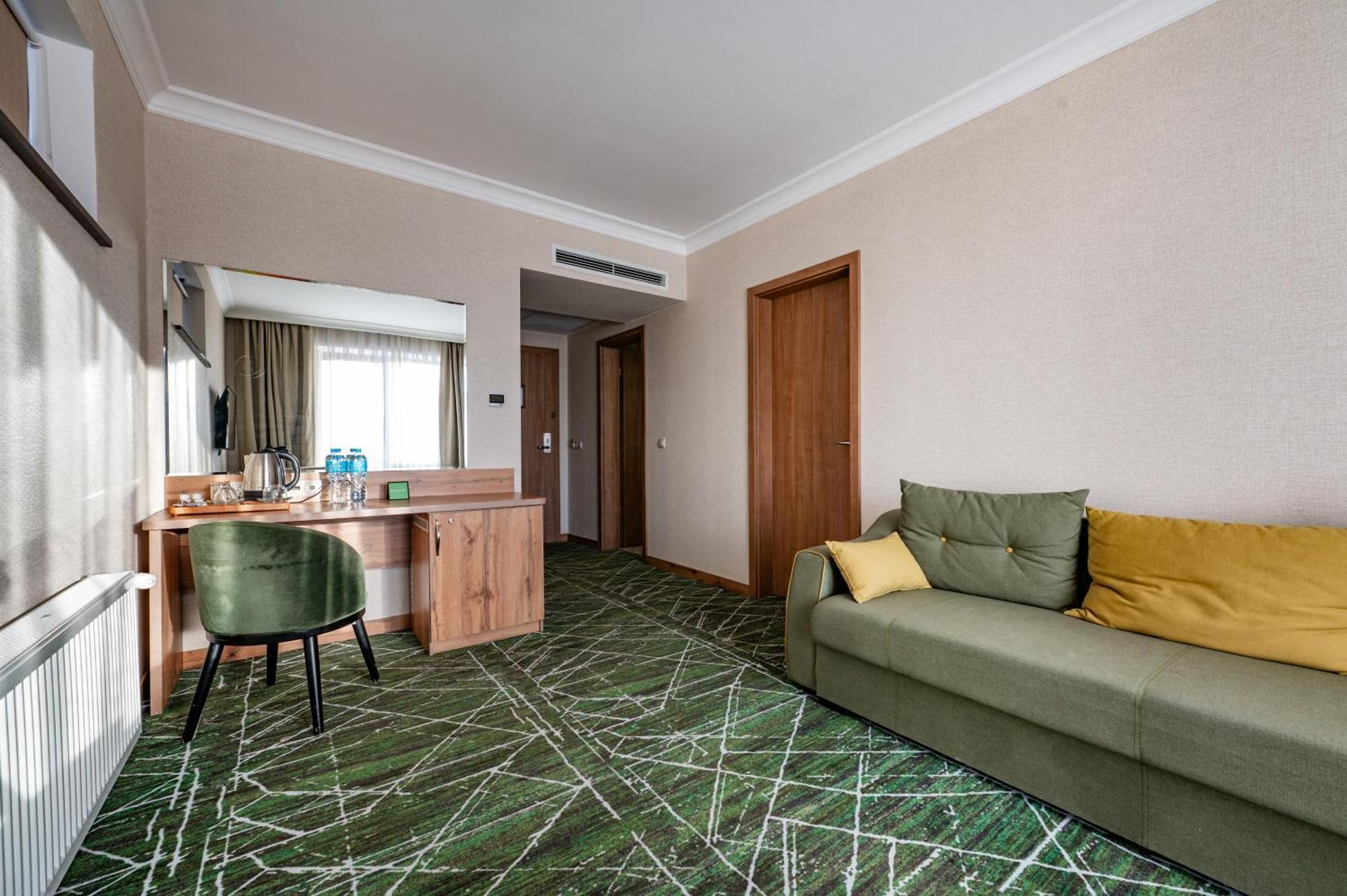 Wyndham Garden Burabay Ξενοδοχείο Εξωτερικό φωτογραφία
